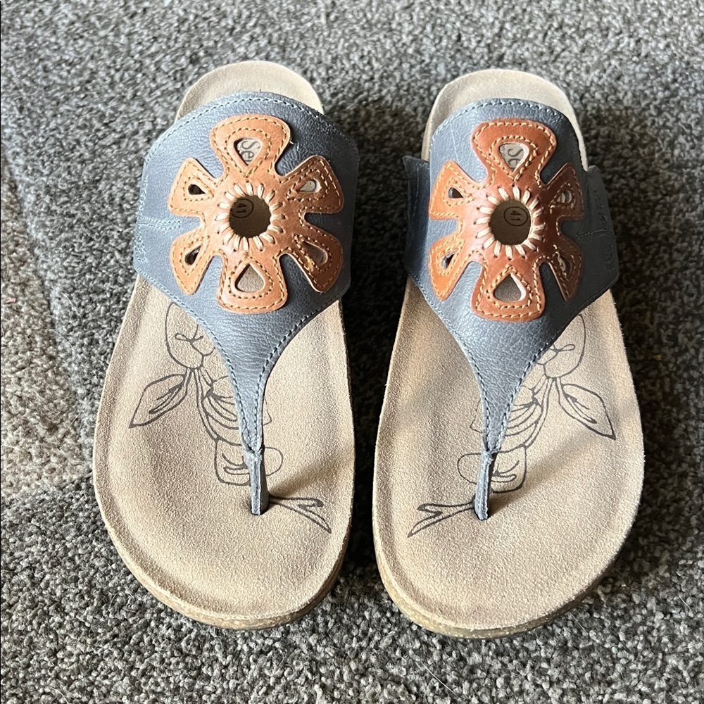 NWOT Josef Seibel Natalya Leather Thong Sandal - 41 - Picture 3 of 9